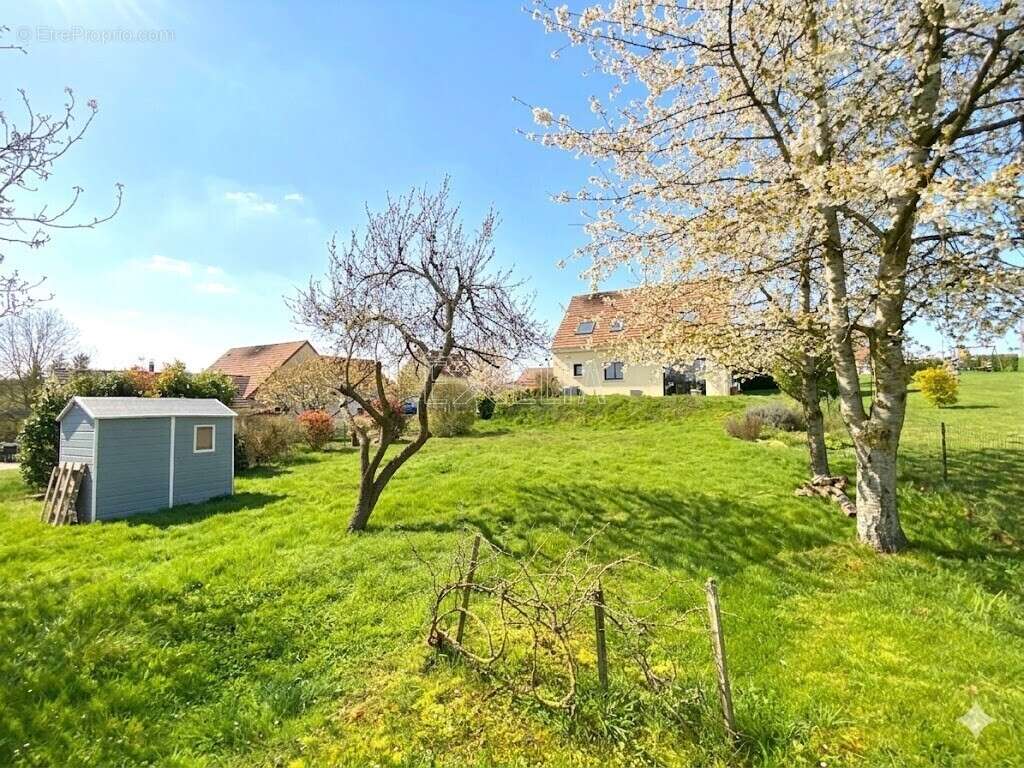 Maison à GOMMECOURT