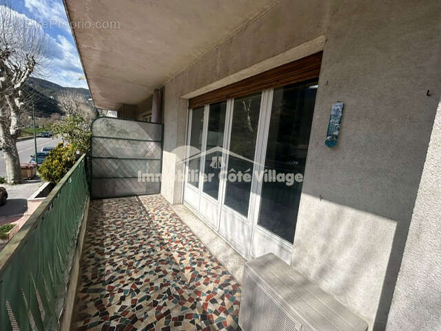 Appartement à CONTES