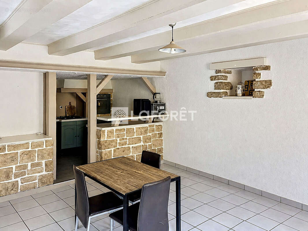 Appartement à MONTFERRAND-LE-CHATEAU