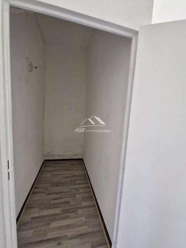 Appartement à MOLIERES-SUR-CEZE