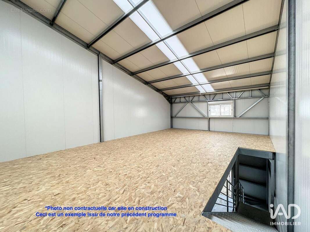 Photo 9 - Commerce à CHEVRY-COSSIGNY