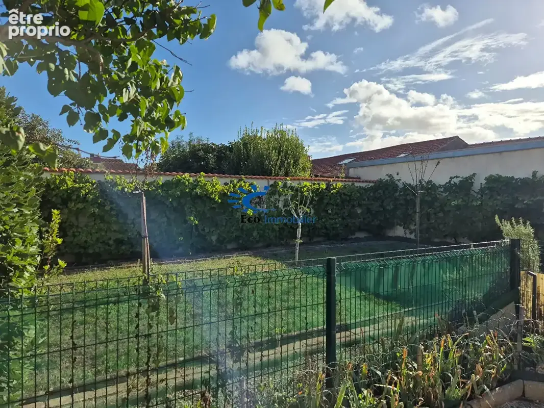 Maison a renover la rochelle garage parking jardin - photo 9