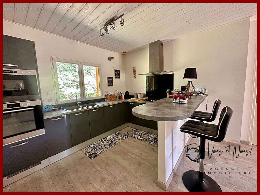 Maison 105 m² à Noaillan  - photo 3