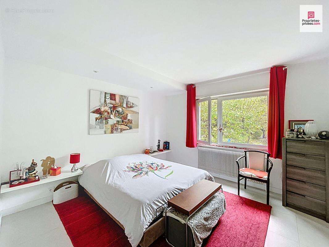 Maison individuelle à Riedisheim avec un magnifique jardin arboré  en ville ! - photo 10
