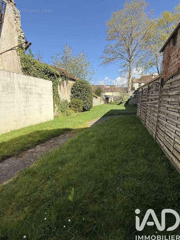 Photo 8 - Appartement à CRECY-LA-CHAPELLE