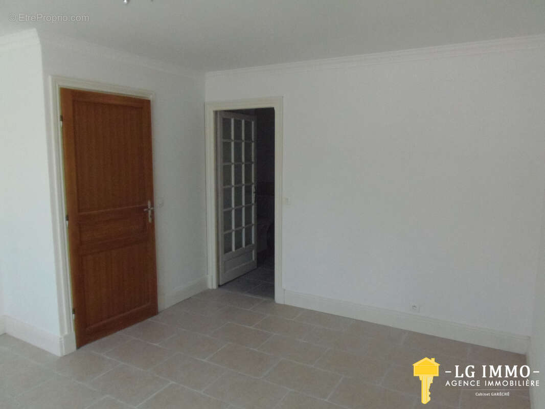 Appartement à MORTAGNE-SUR-GIRONDE