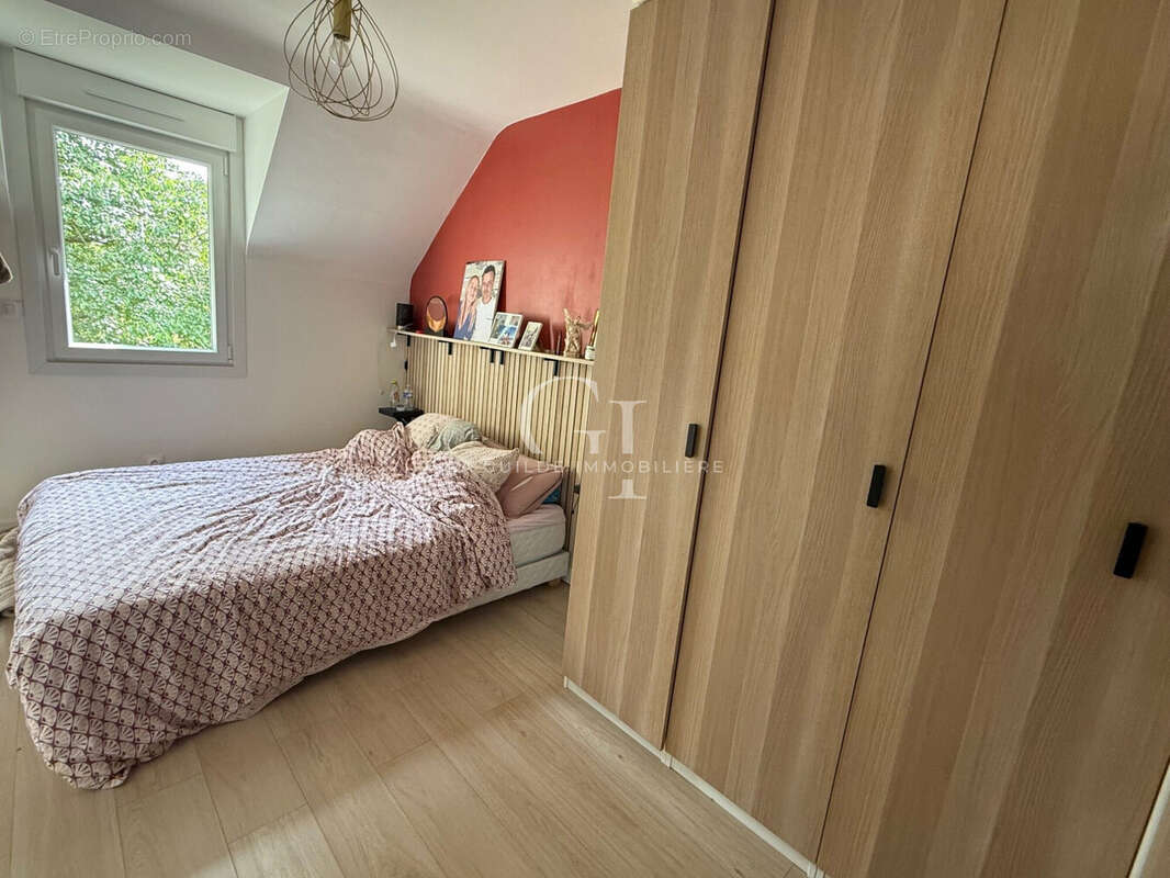Appartement à LES PONTS-DE-CE