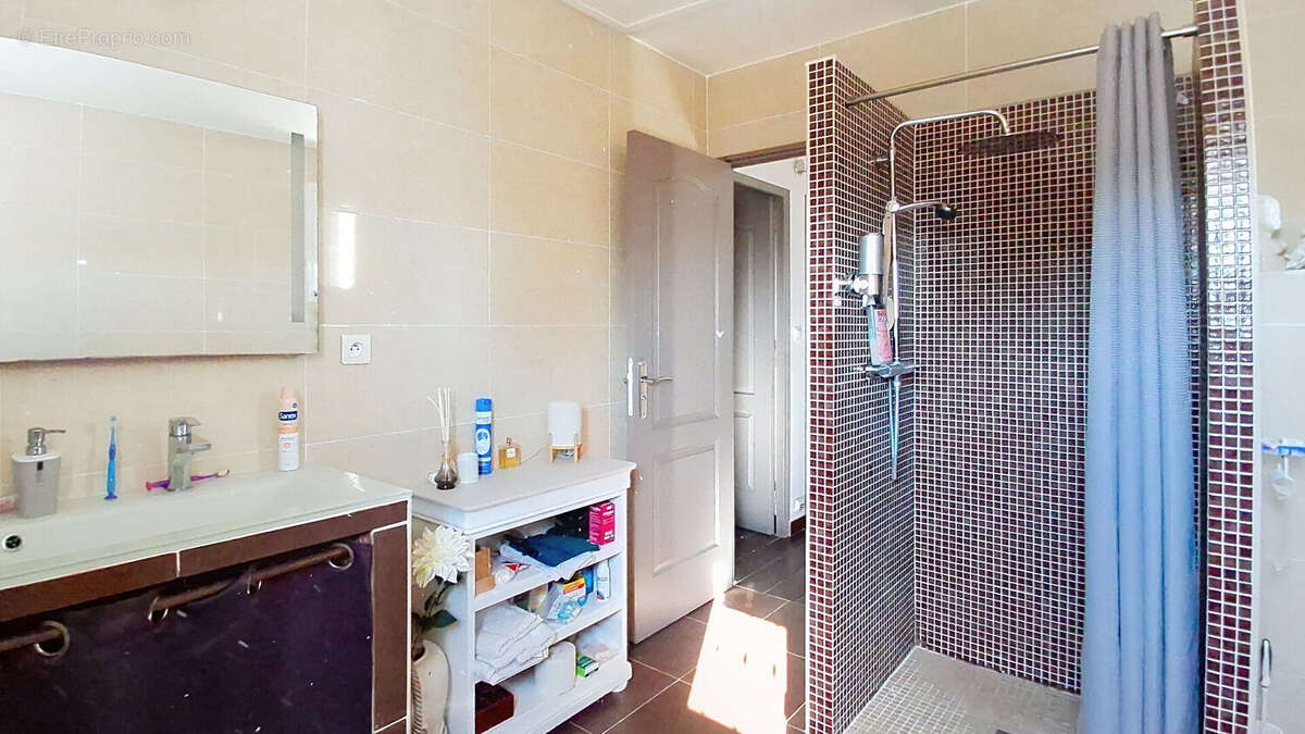 Villa Récente Aramon 5 pièce(s) 135 m² avec piscine - photo 15
