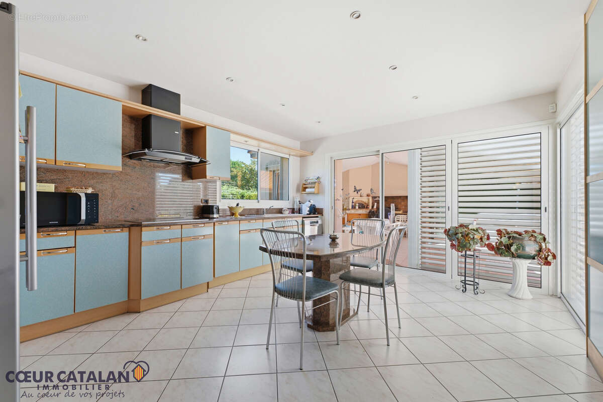 À VENDRE - TOULOUGES - Superbe villa - Piscine & jardin arboré - photo 11