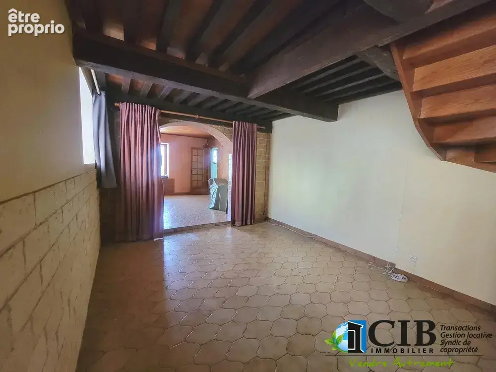 Maison à rénover avec grande dépendance sur terrain de 765 m2 env. - photo 7