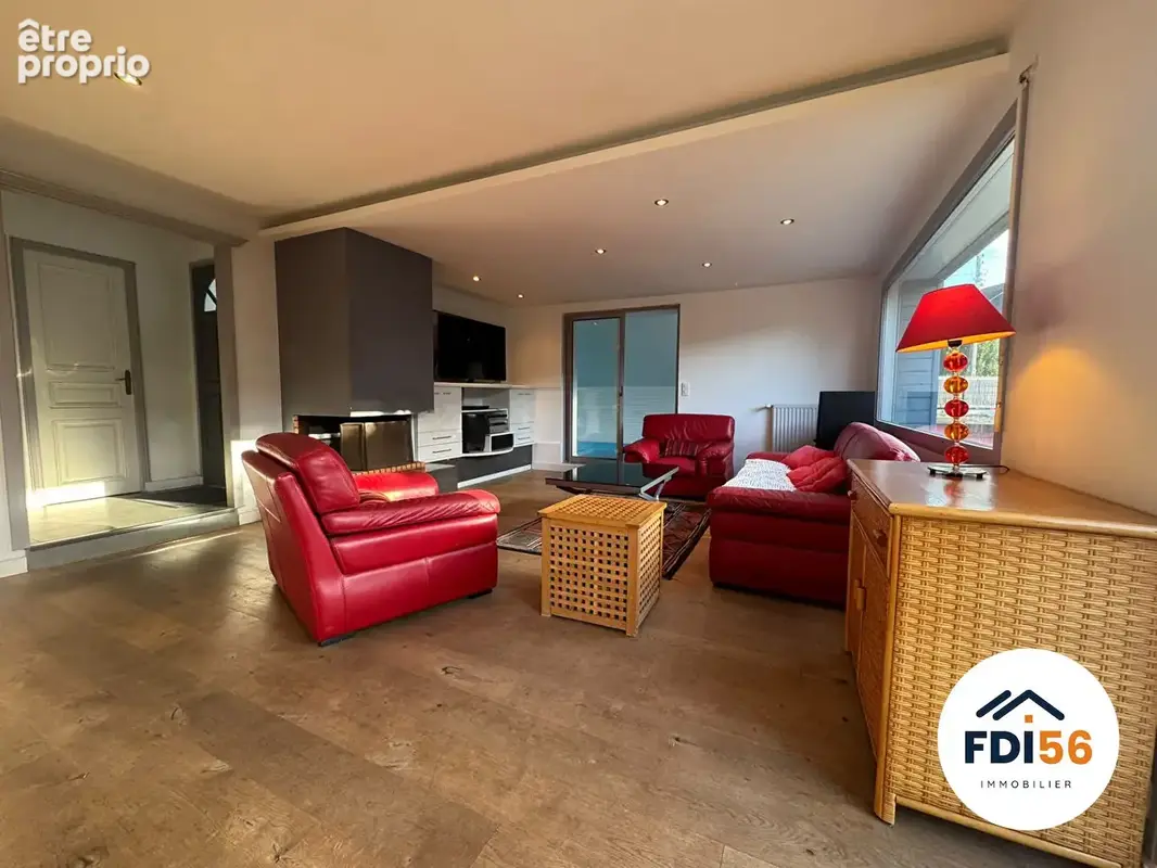 Exclusivite : maison familiale a lorient - beaux volumes et grand terrain -secteur  keroman - photo 2