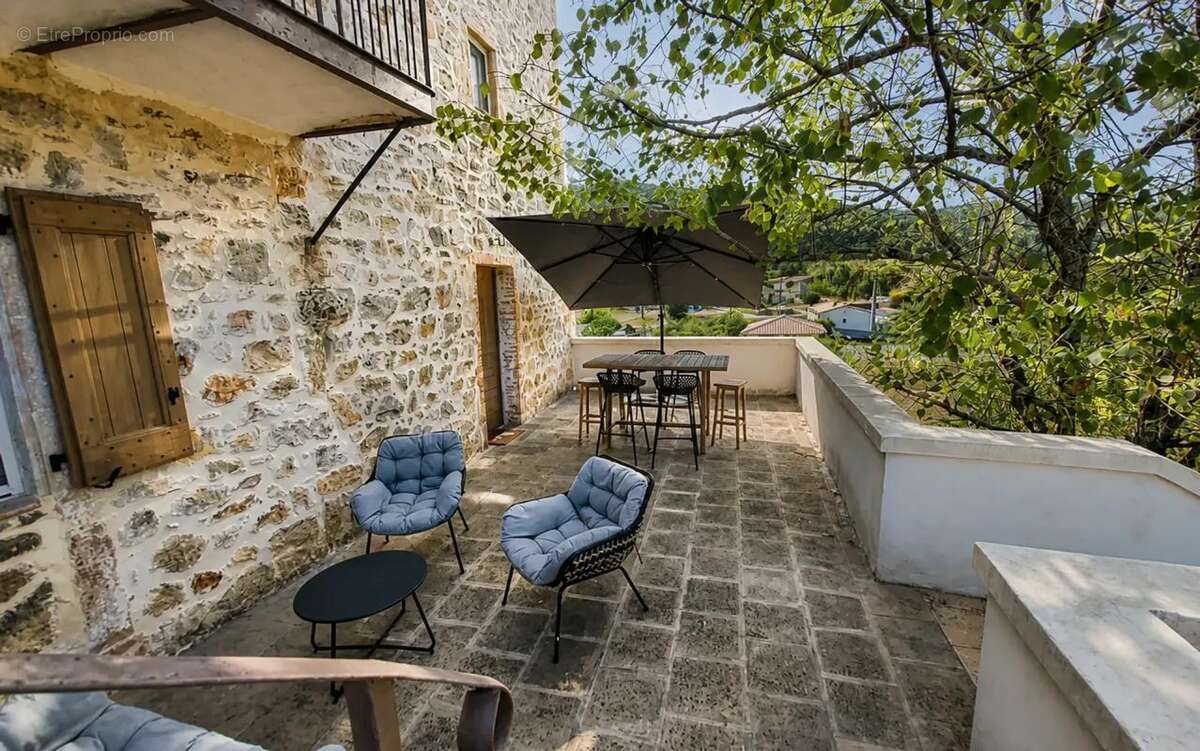 Maison de 10 pièces de 196 m² à Saint-Paul-le-Jeune - photo 20