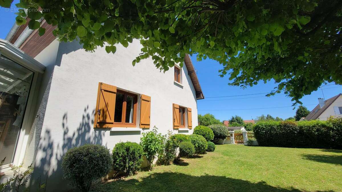 Maison à ARMENTIERES-EN-BRIE