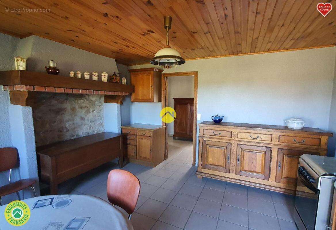 Maison à CONDAT-EN-COMBRAILLE