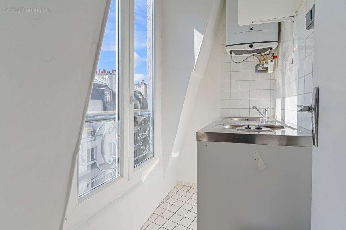 Appartement à PARIS-10E