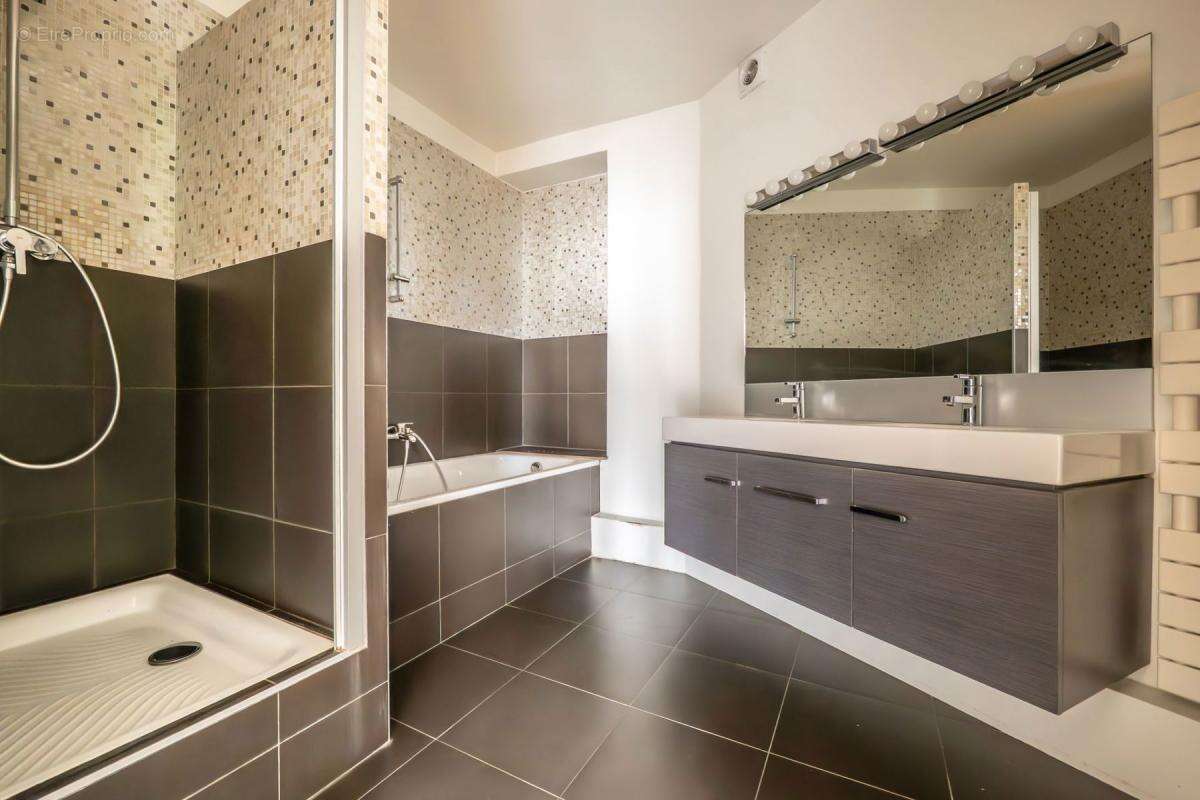 Appartement à PARIS-3E