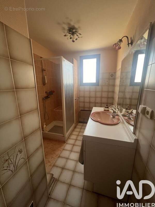 Photo 5 - Maison à LA CHAPELLE-GONAGUET