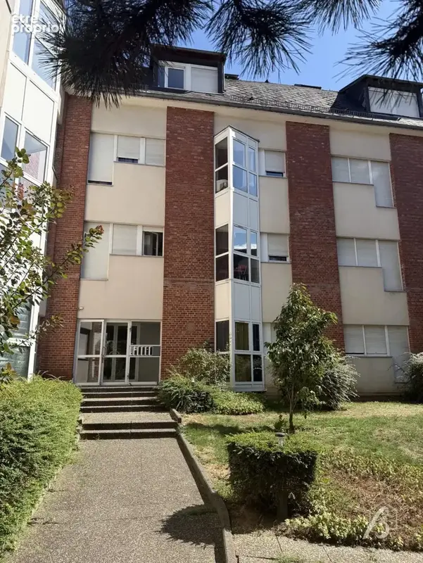 T2 rénové, lumineux et au calme - photo 6