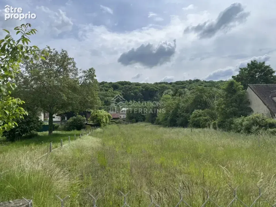 Terrain à MEZIERES-SUR-SEINE