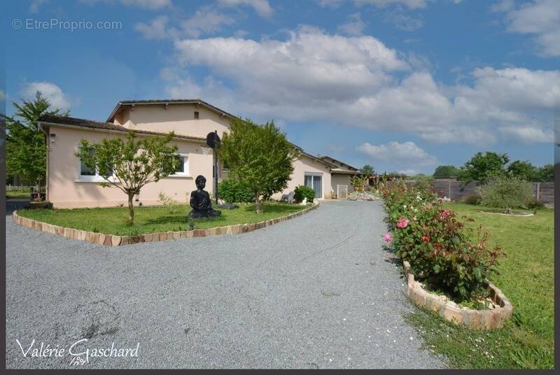 Maison à BEAUPOUYET