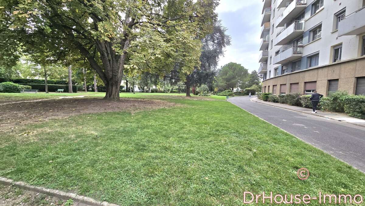 Appartement à AUBERVILLIERS