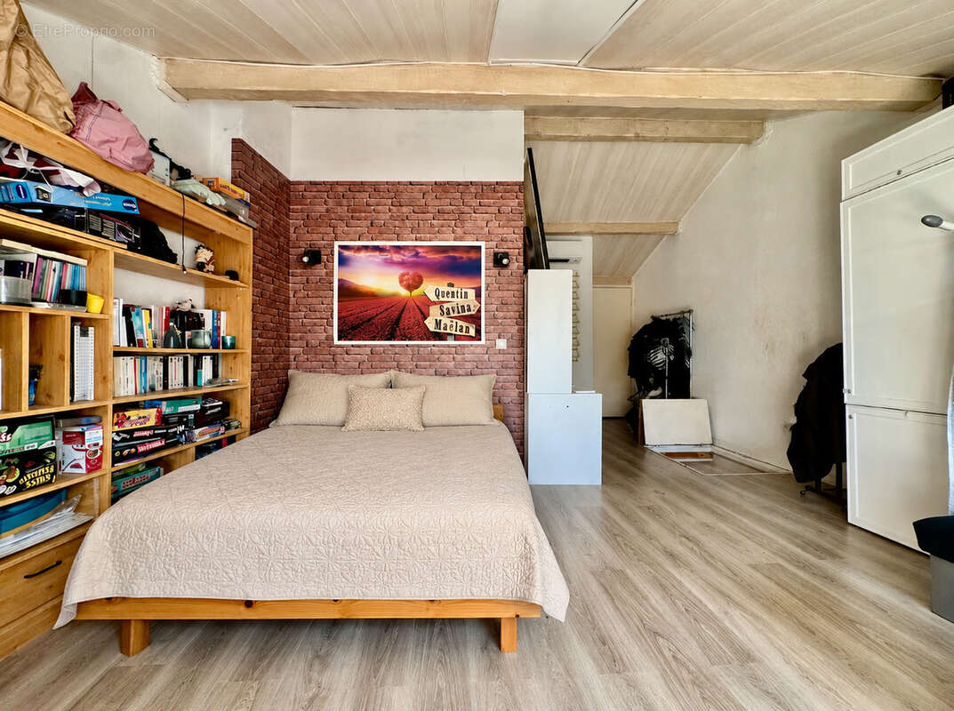 Maison à LES ISSAMBRES