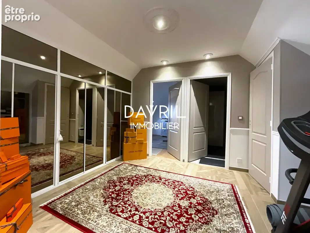 Pierrelaye à l'abri d'une impasse. Belle maison de qualité proche de tout ! - photo 6