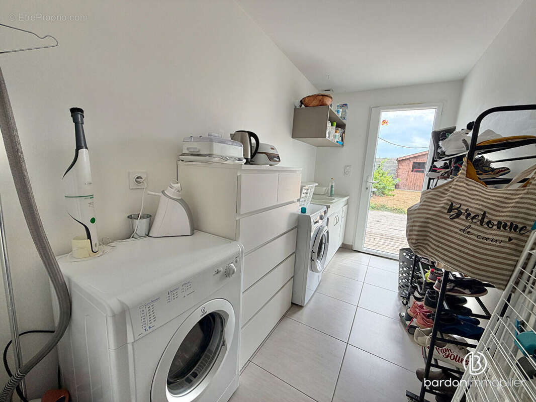 Maison 5 pièces - 113 m² - Centre-ville de La Garnache - photo 12