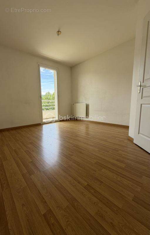 Appartement à SARRAS