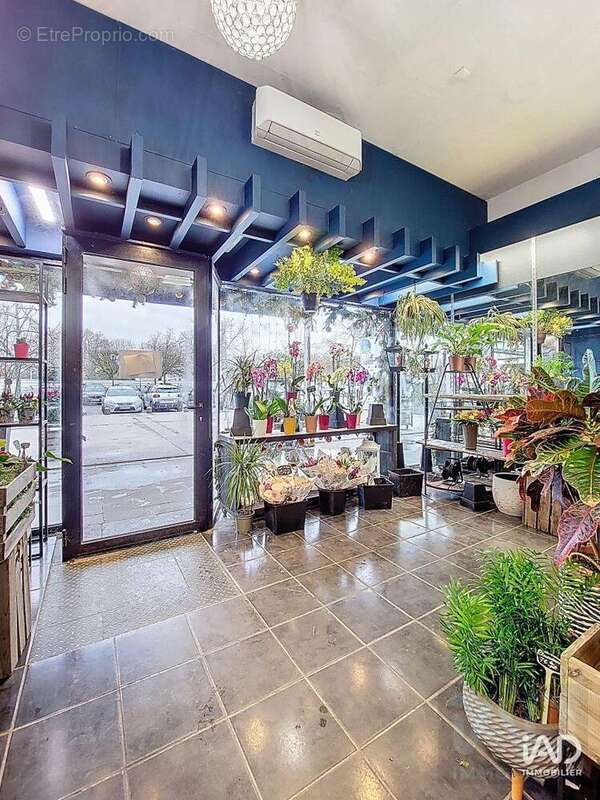 Photo 3 - Commerce à VELIZY-VILLACOUBLAY