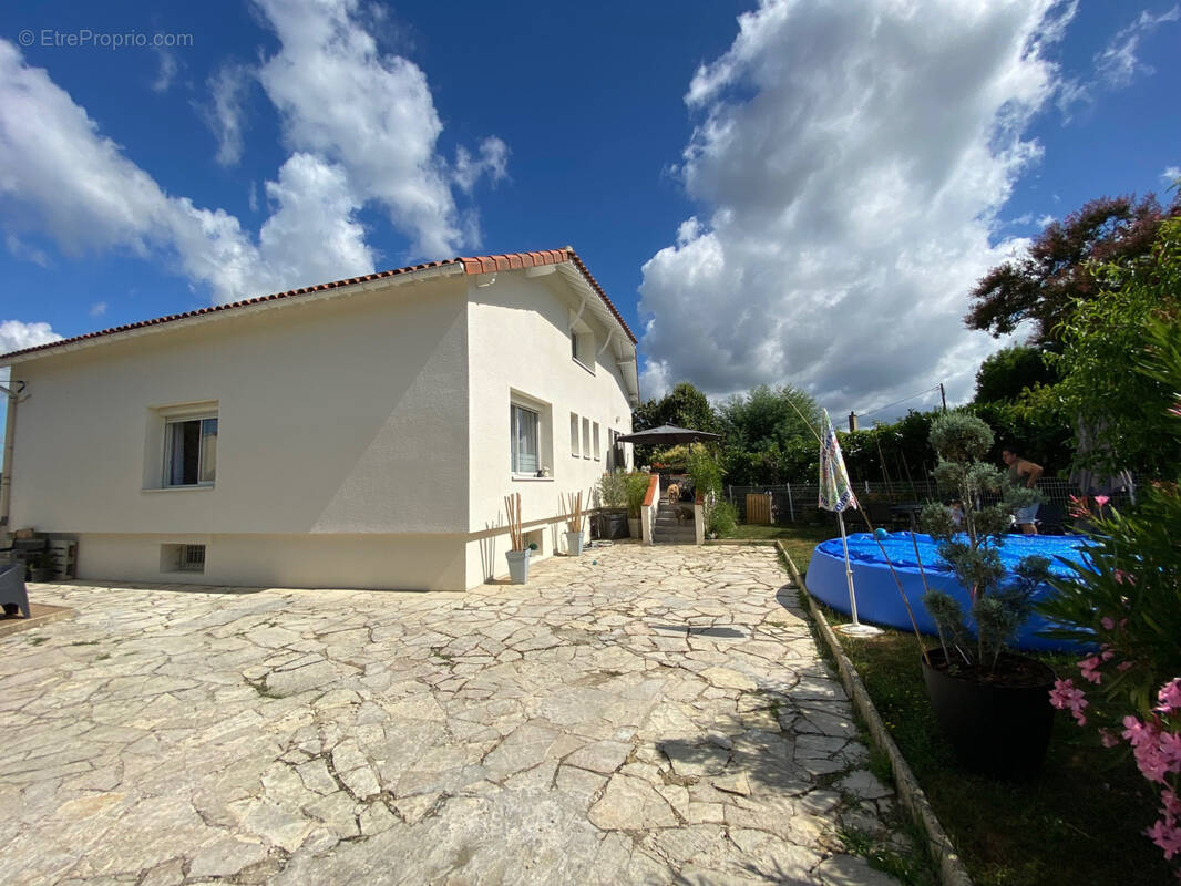 Maison à MONSEMPRON-LIBOS