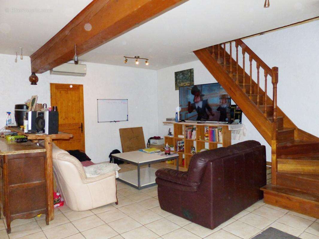 Jolie maison en pierre de 159 m² à Saint-Julien Chapteuil - photo 9