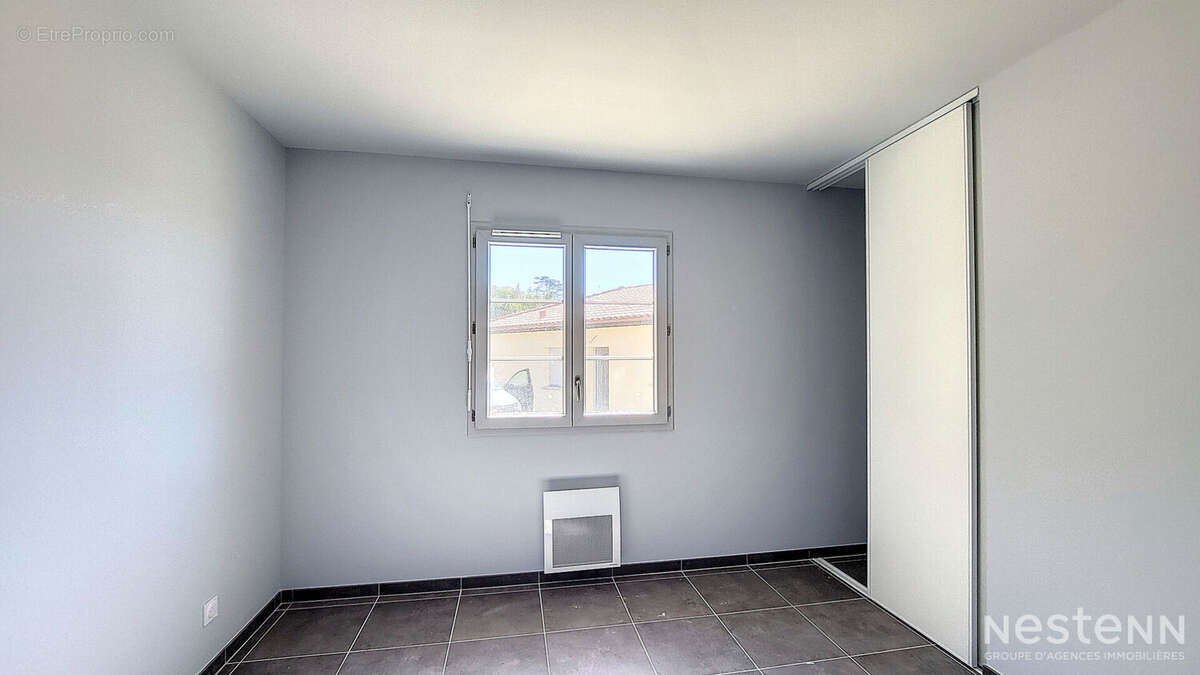 À vendre à Eauze, maison contemporaine de plain-pied construite en 2023, idéalement située à proximité immédiate des commodités  - photo 11