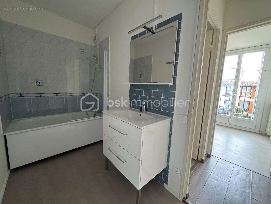 Appartement à BILLERE