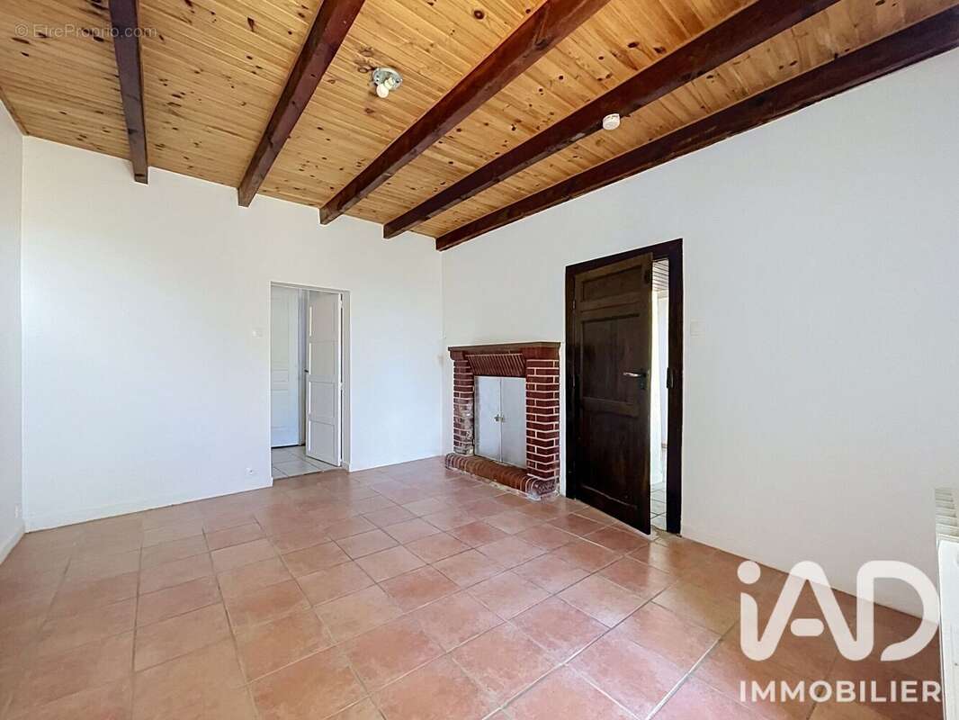 Maison 100 m² à Saint-Caradec  - photo 5