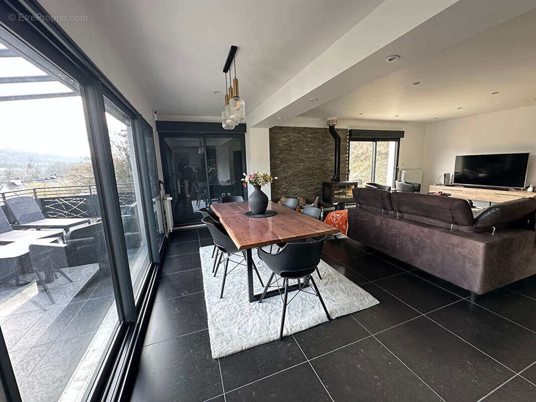 Maison à SAINT-MARTIN-DU-VIVIER