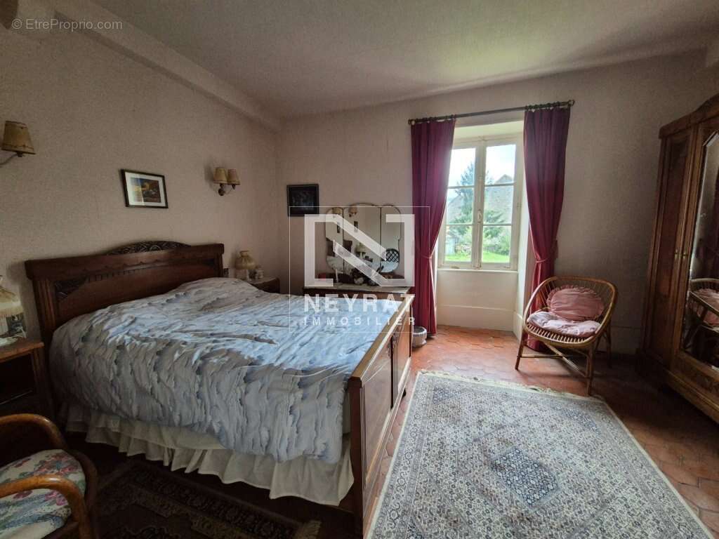 Maison à PARIS-L&#039;HOPITAL