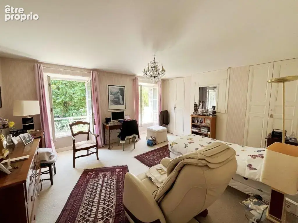 Bel Hotel particulier au cœur de Sens , avec cour d'accueil et jardin - photo 12