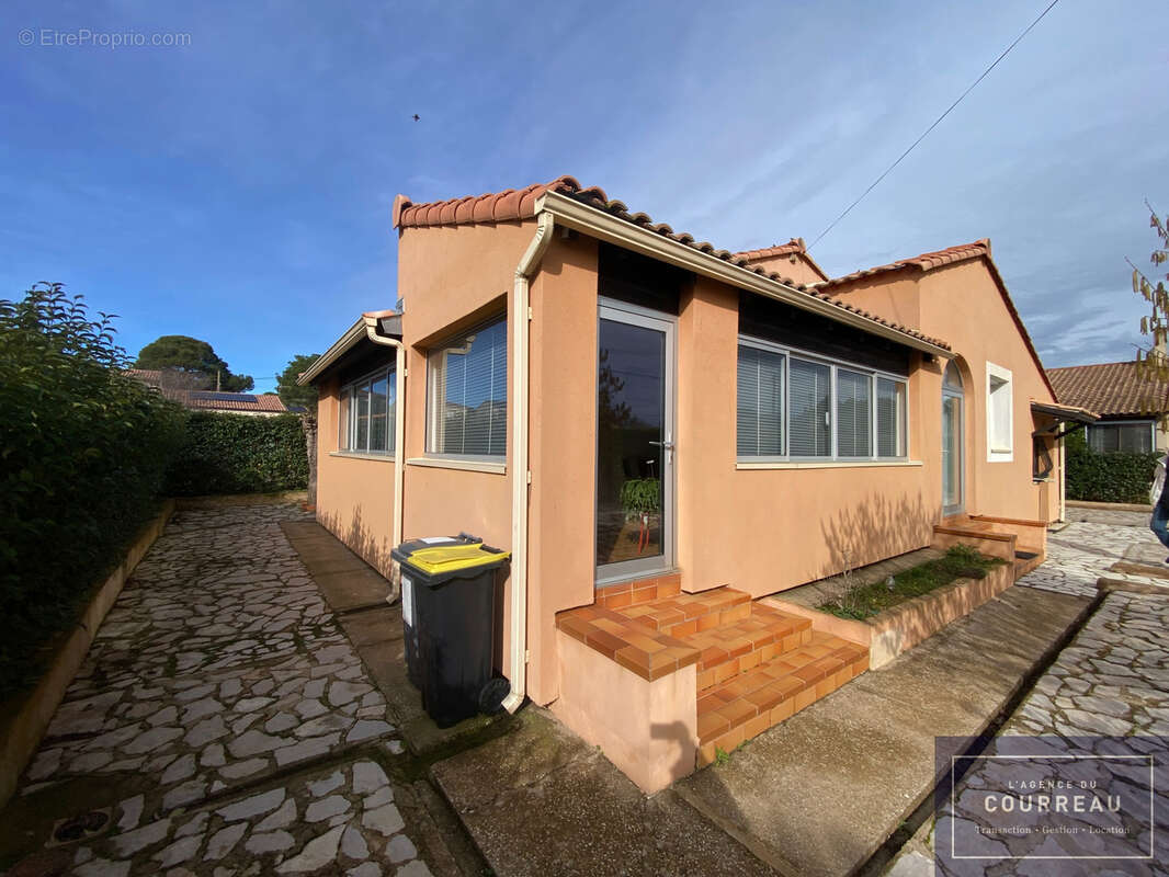 Maison à COURNONTERRAL