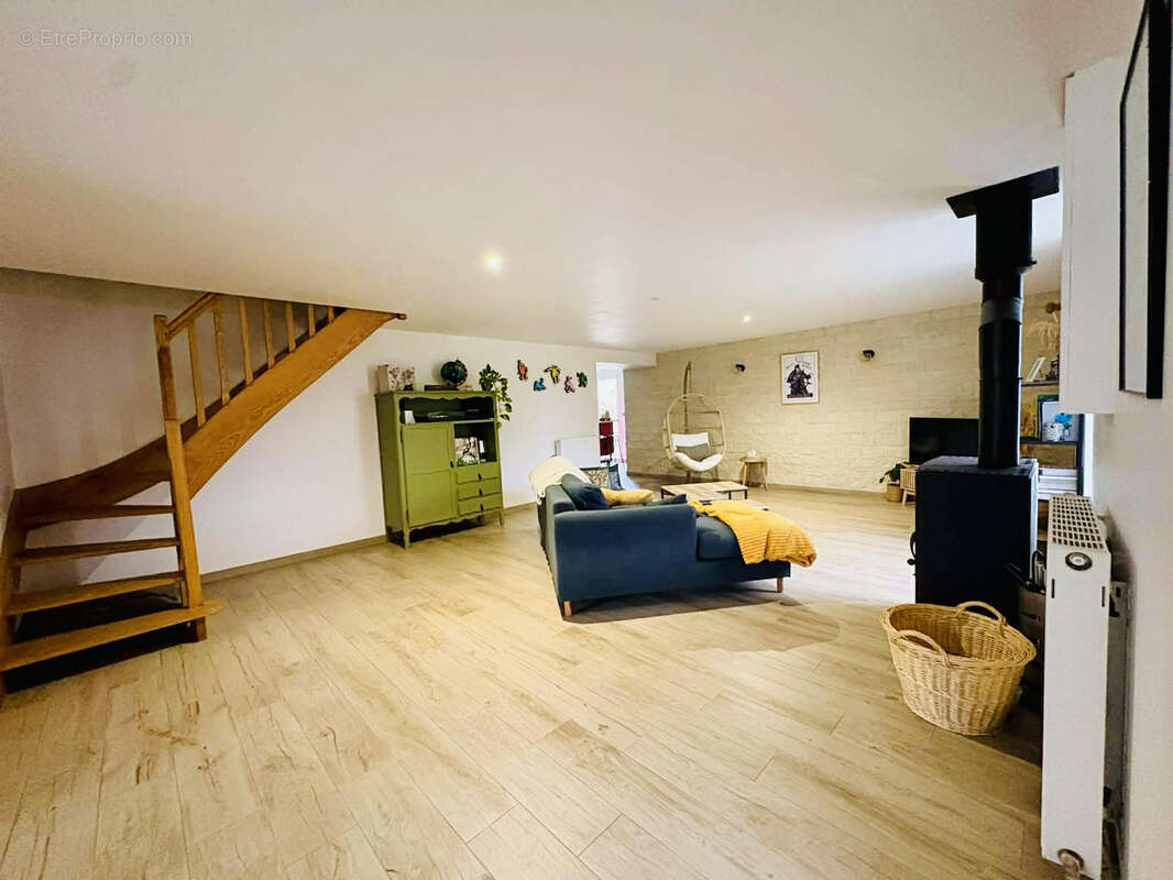 Maison de village, entièrement réhabilitée, où la pierre raconte l’histoire - photo 5