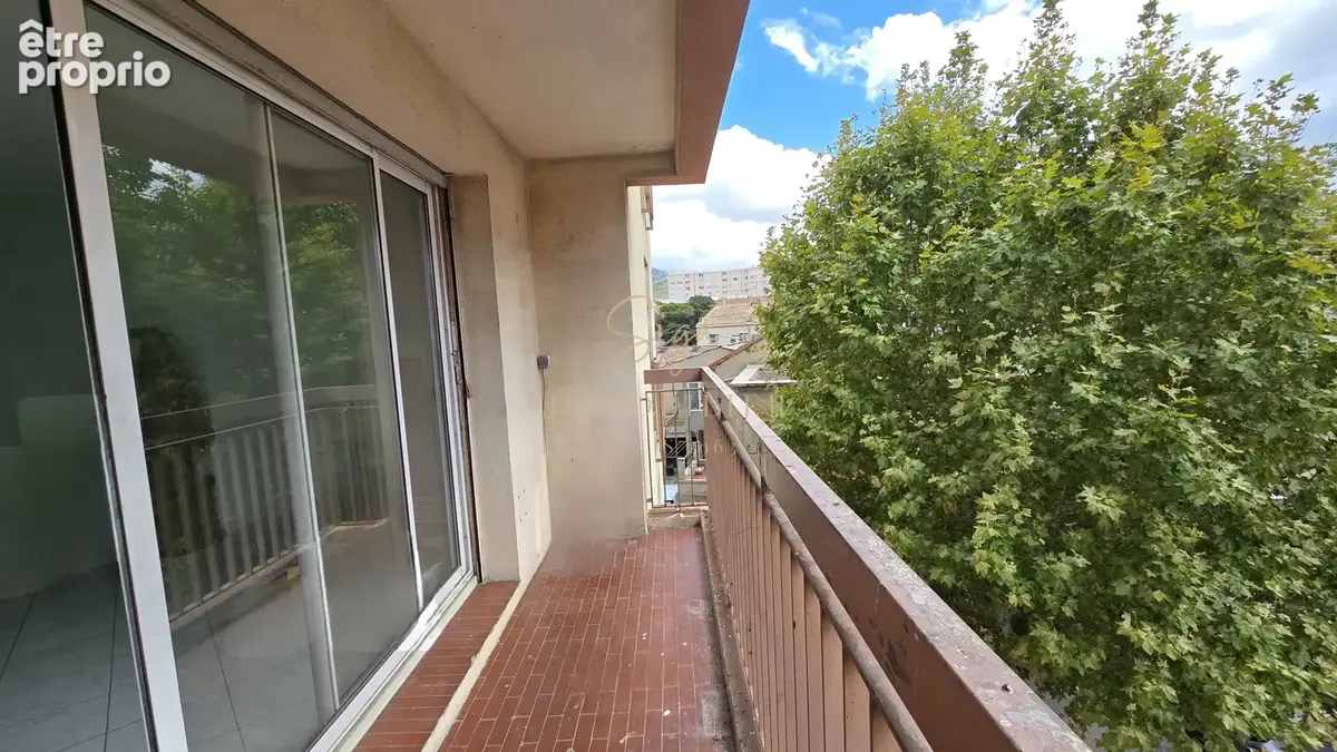 Appartement à MARSEILLE-9E
