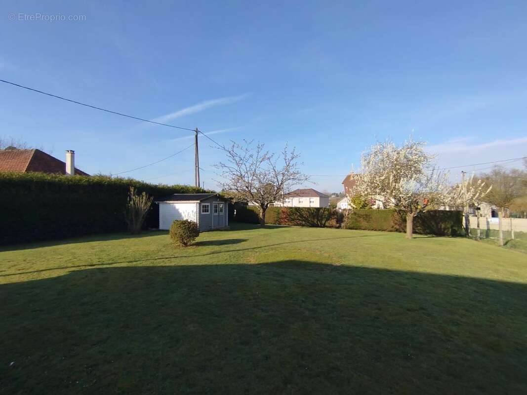 Maison à LA HAYE-MALHERBE