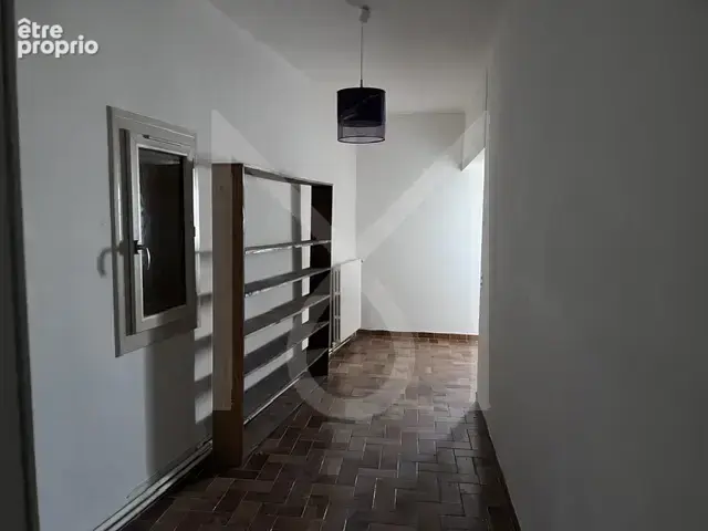 Villars   maison de 153 m2 avec deux studios indépendants sur 19 231 m2 de terrain - photo 10