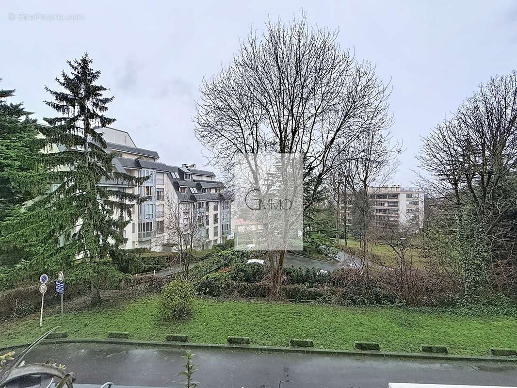Appartement à L'HAY-LES-ROSES