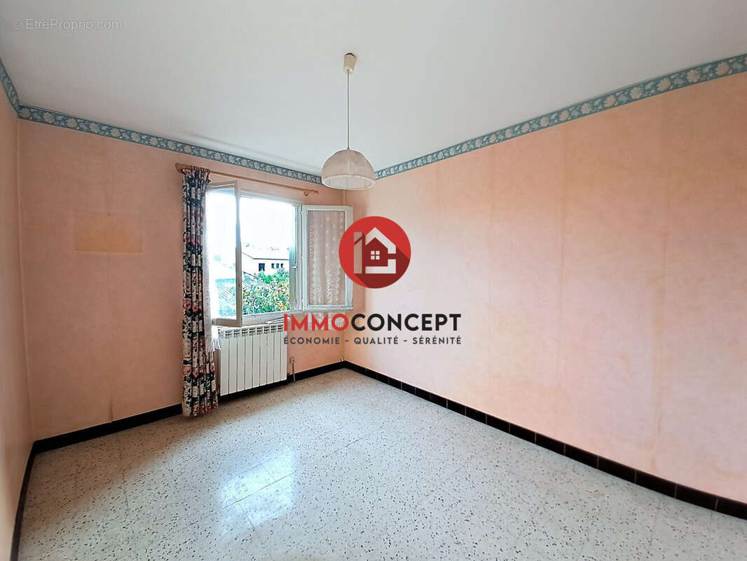 Maison à ROQUEMAURE