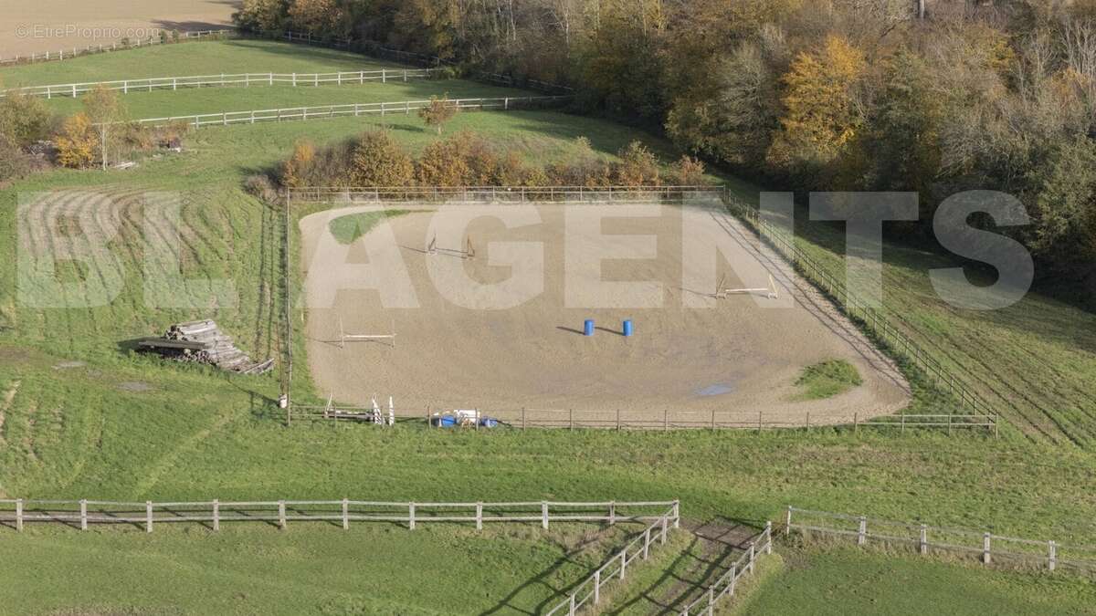 Vue aérienne Carrière - Maison à BASSEVELLE