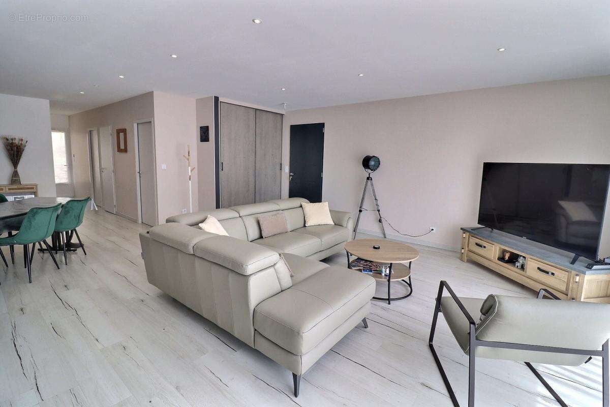 Maison à PASSINS
