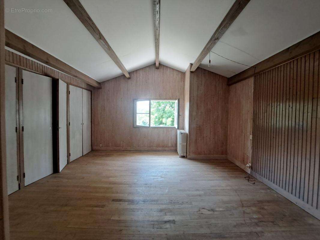 Maison à SEGONZAC