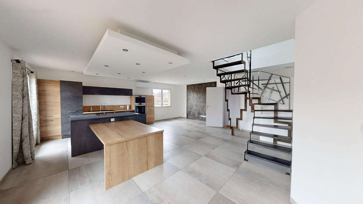 Maison Andrezieux Boutheon 5 pièce(s) 144 m2 - photo 5