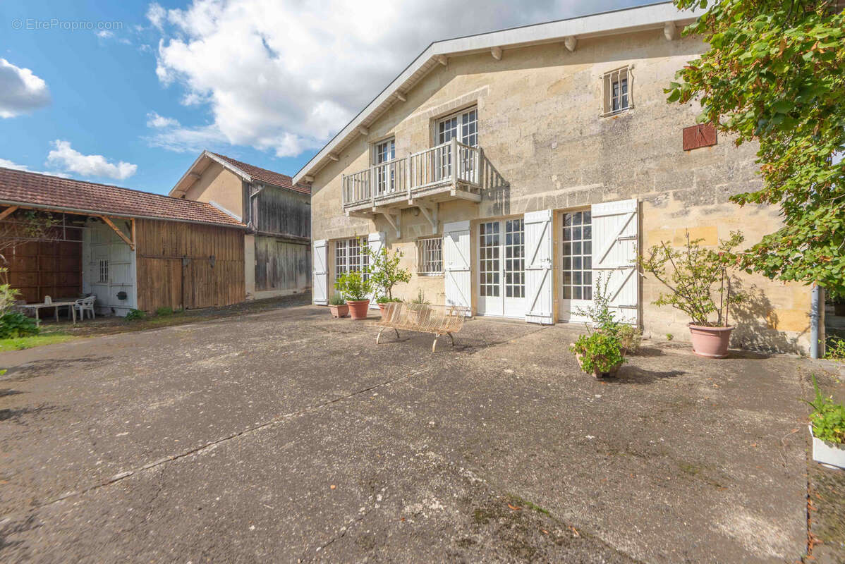 Maison à POMPIGNAC